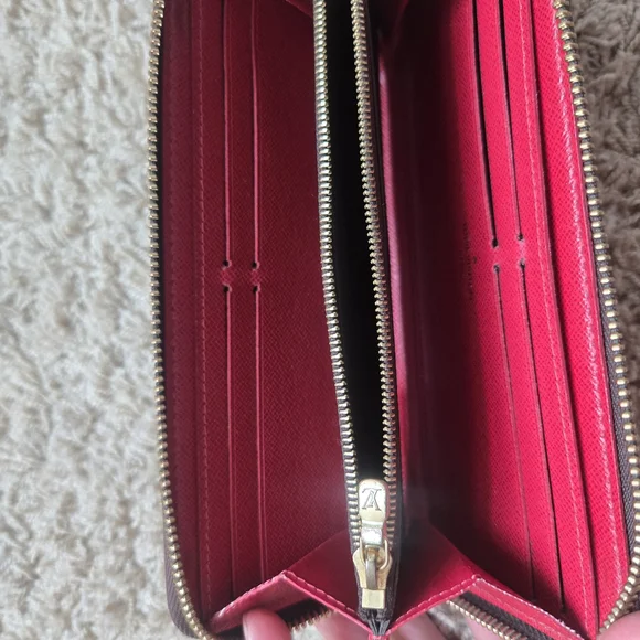 Louis Vuitton Wallet - Picture 12 of 14